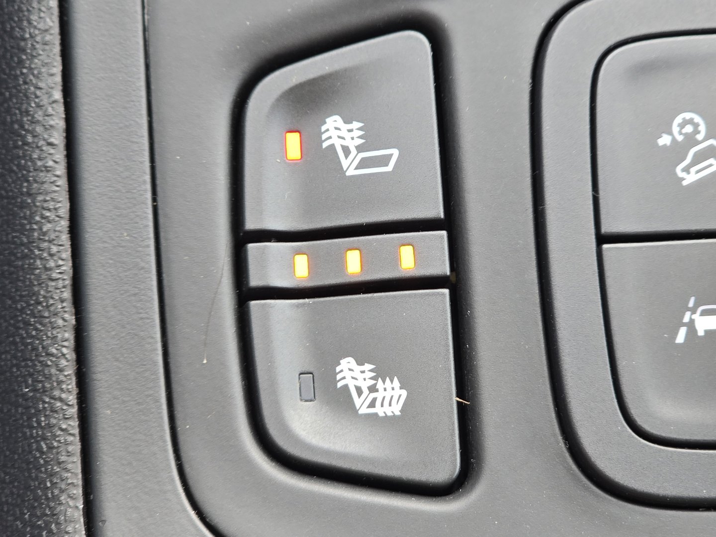 Certified 2021 GMC Terrain SLE w/ Driver Convenience Package image 9