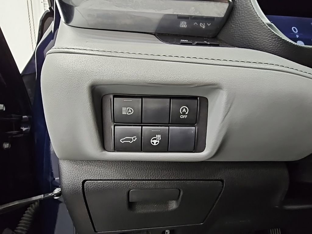 Used 2023 Toyota Highlander Limited image 30