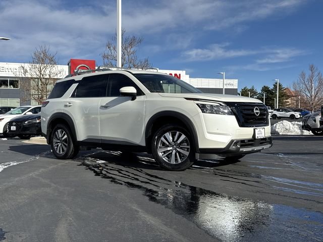 Used 2024 Nissan Pathfinder SL w/ Black Appearance Package image 1