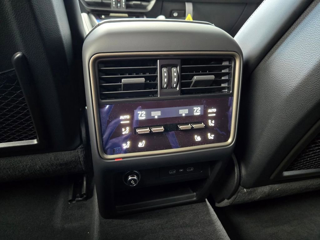 New 2026 Porsche Cayenne Turbo image 18