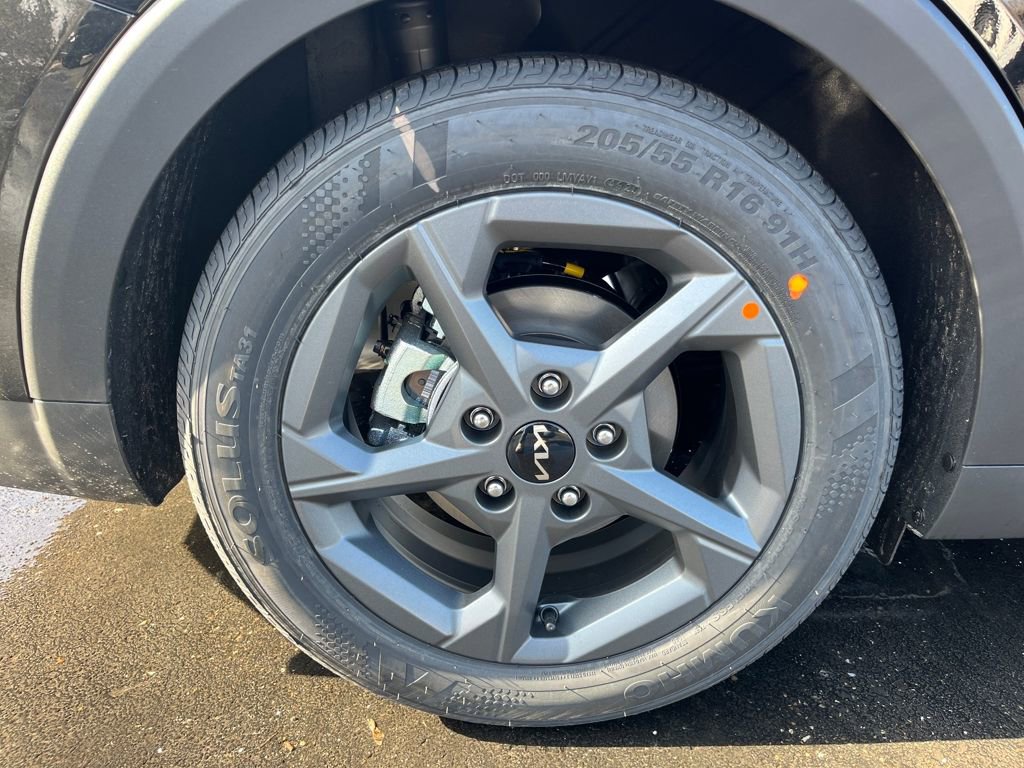 New 2026 Kia K4 LXS FWD image 12