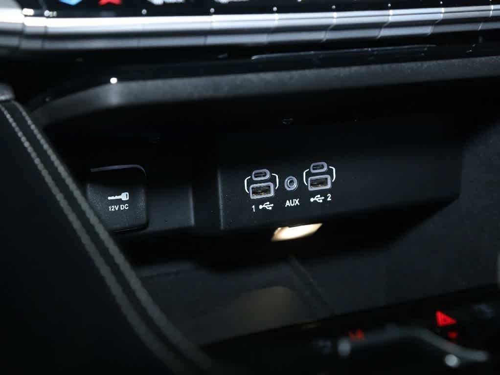 Used 2024 Jeep Wagoneer Series II w/ Premium Group I AWD/4WD image 29