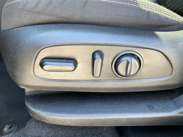 Used 2019 GMC Terrain SLE w/ Driver Convenience Package FWD image 6