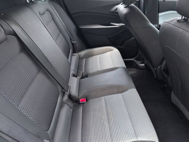 Used 2025 Chevrolet Trax LT w/ LT Convenience Package FWD image 29