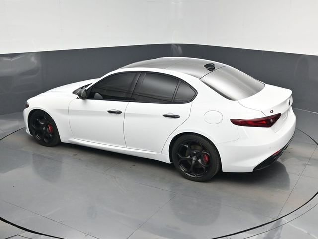 Used 2021 Alfa Romeo Giulia Ti Sport image 43