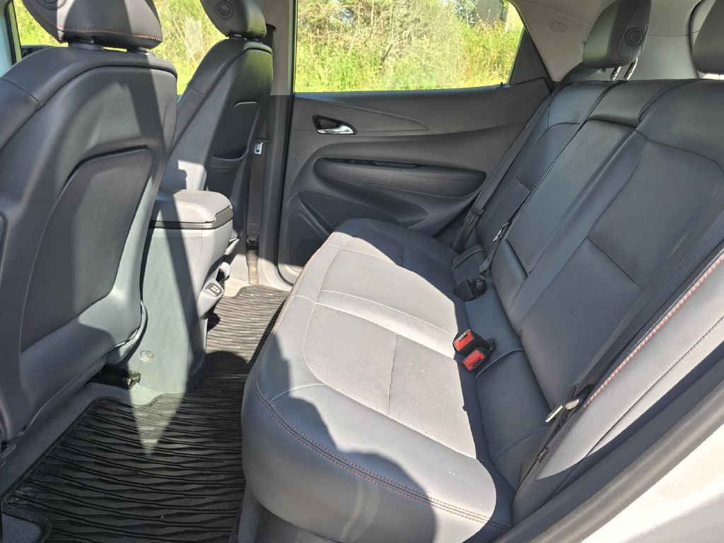 Used 2018 Chevrolet Bolt Premier w/ Driver Confidence II Package FWD image 14