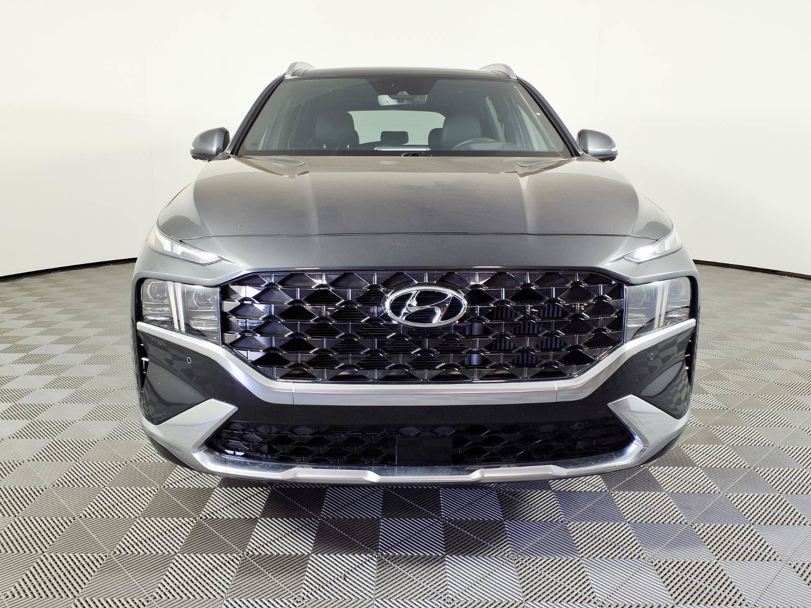 Certified 2023 Hyundai Santa Fe Calligraphy w/ Cargo Package FWD image 2