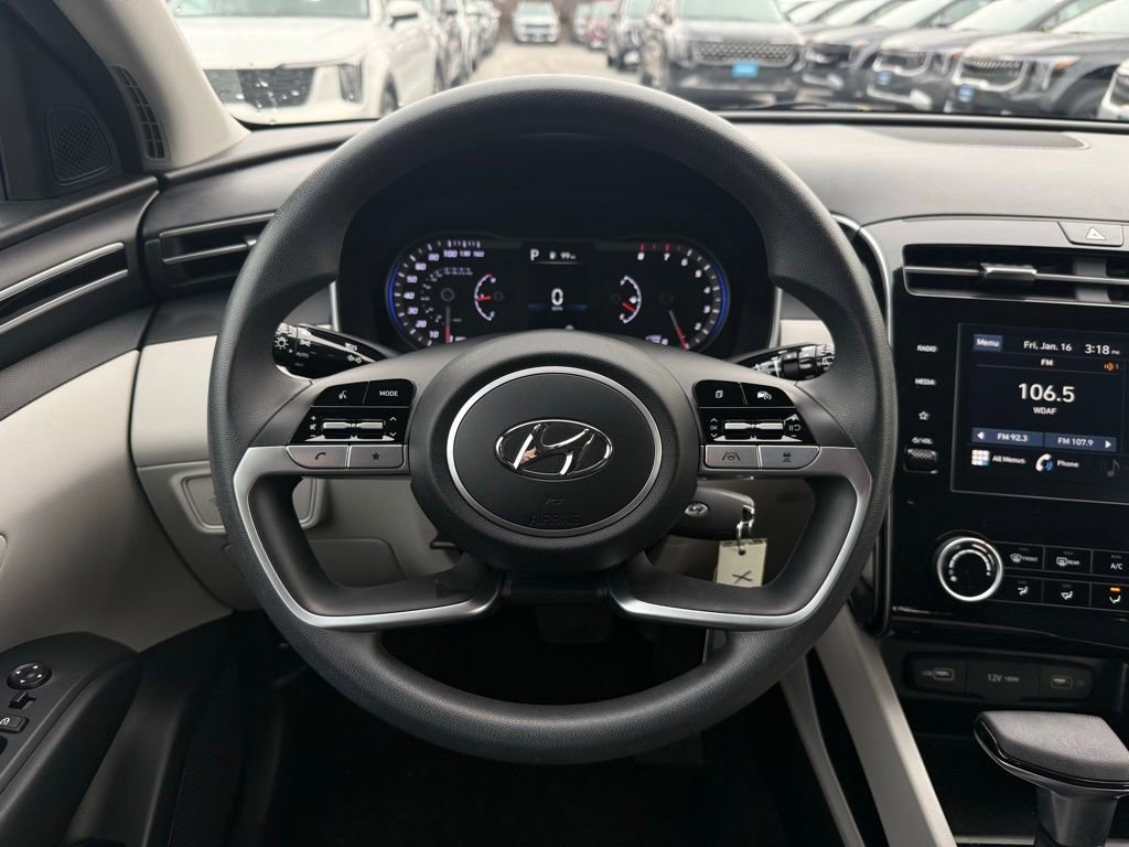 Used 2023 Hyundai Tucson SE image 20
