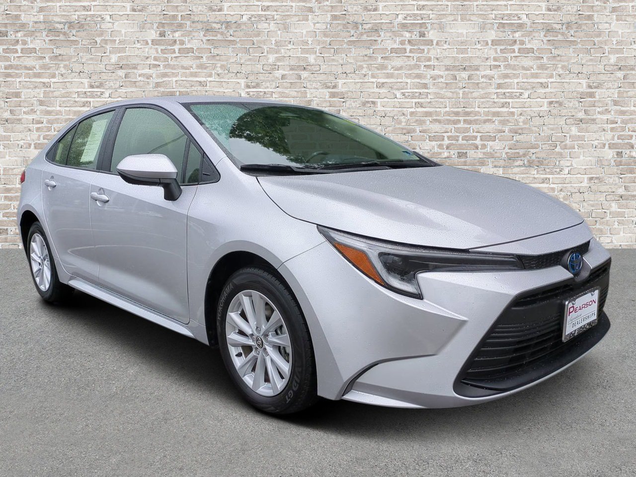 Used 2025 Toyota Corolla LE w/ LE Premium Package FWD image 1