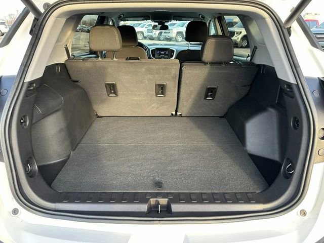 Certified 2024 GMC Terrain SLE w/ Driver Convenience Package image 5