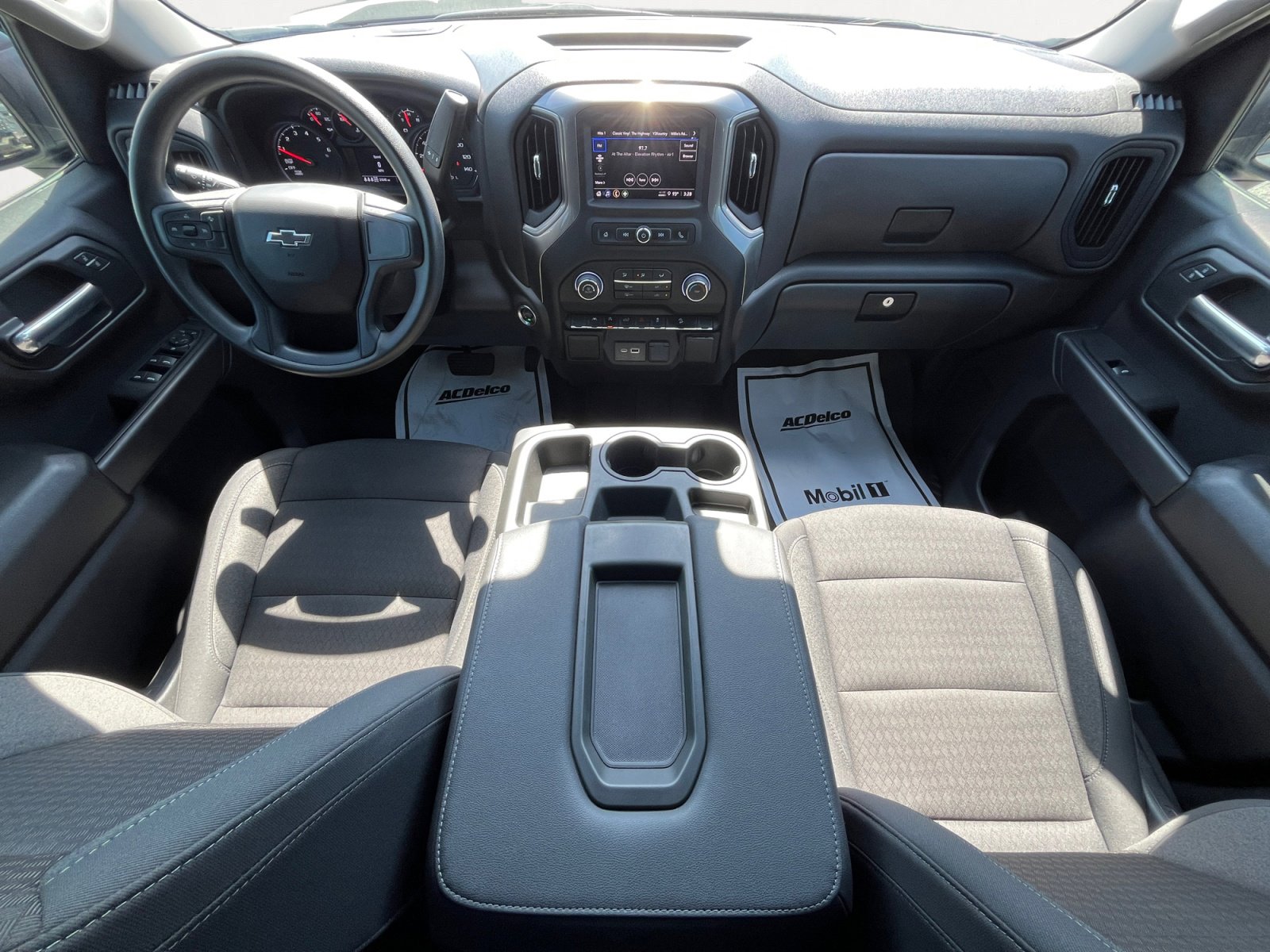 Used 2025 Chevrolet Silverado 1500 Custom Trail Boss image 3