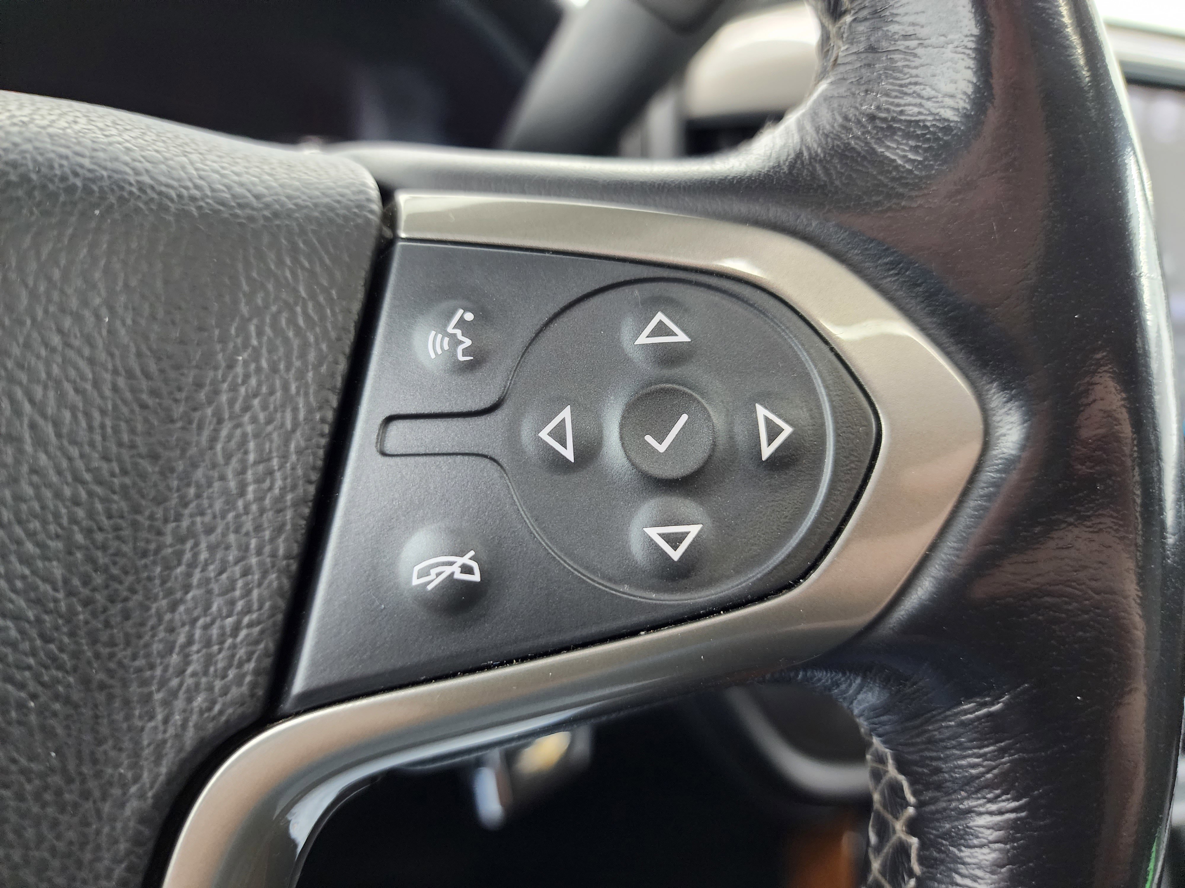 Used 2018 Chevrolet Silverado 3500 High Country w/ Duramax Plus Package image 14