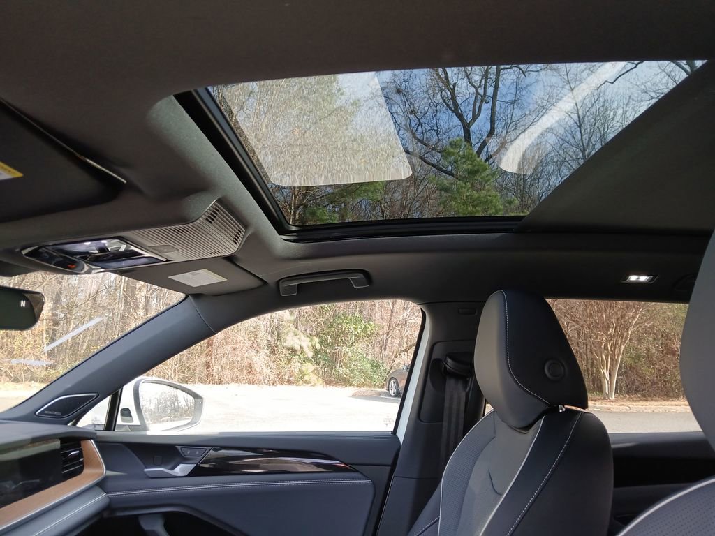 New 2026 Volkswagen Tiguan SEL R-Line image 21