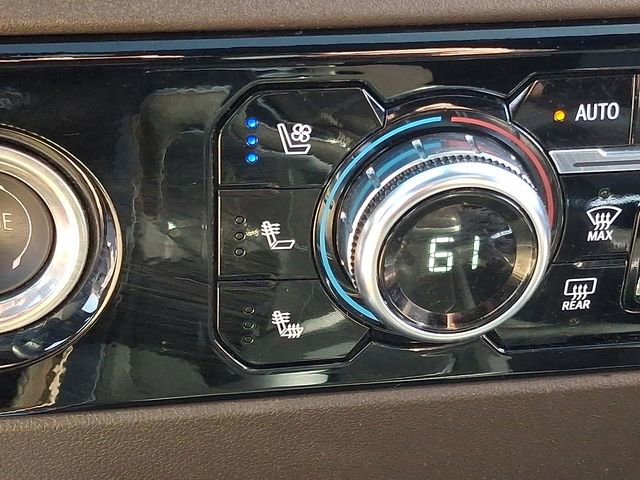 Used 2023 GMC Sierra 1500 SLT w/ SLT Premium Package AWD/4WD image 25