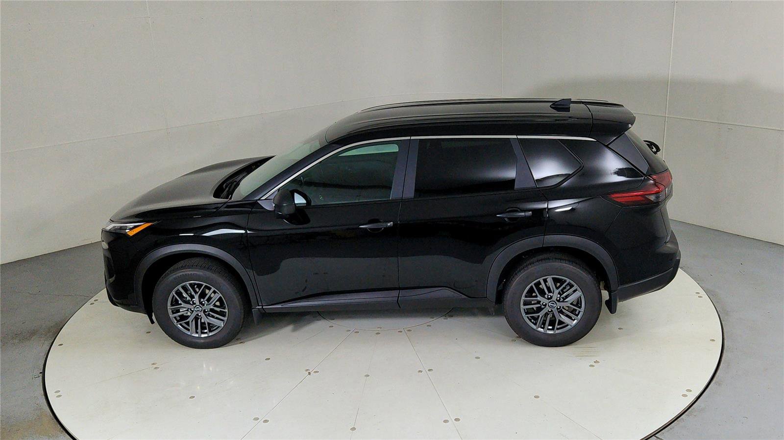 Certified 2026 Nissan Rogue S image 36