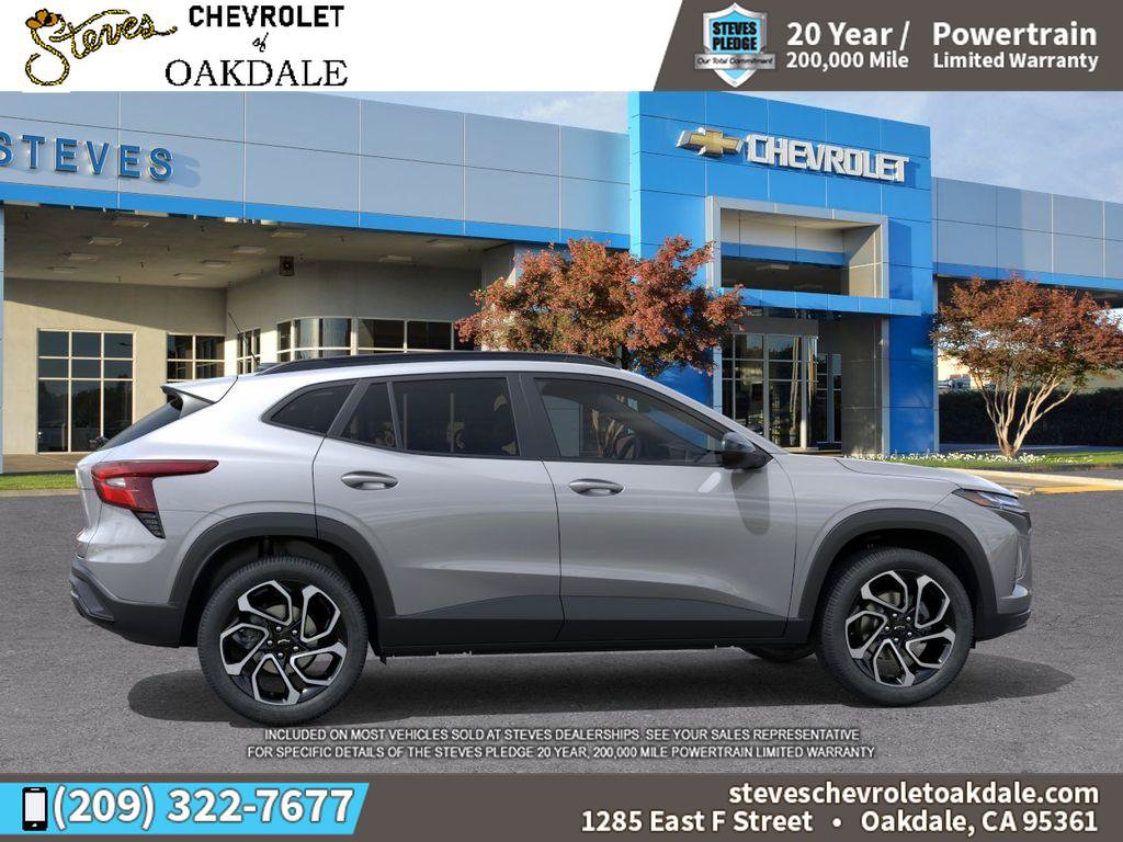 New 2026 Chevrolet Trax RS w/ Sunroof Package FWD image 5