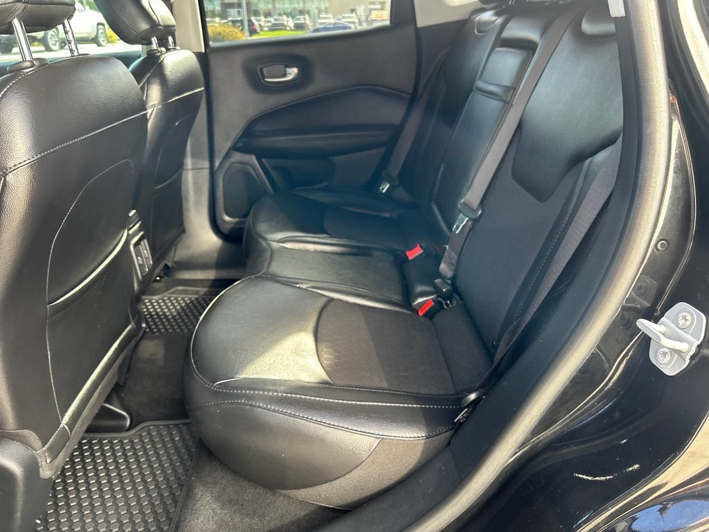 Used 2019 Jeep Compass Latitude AWD/4WD image 28