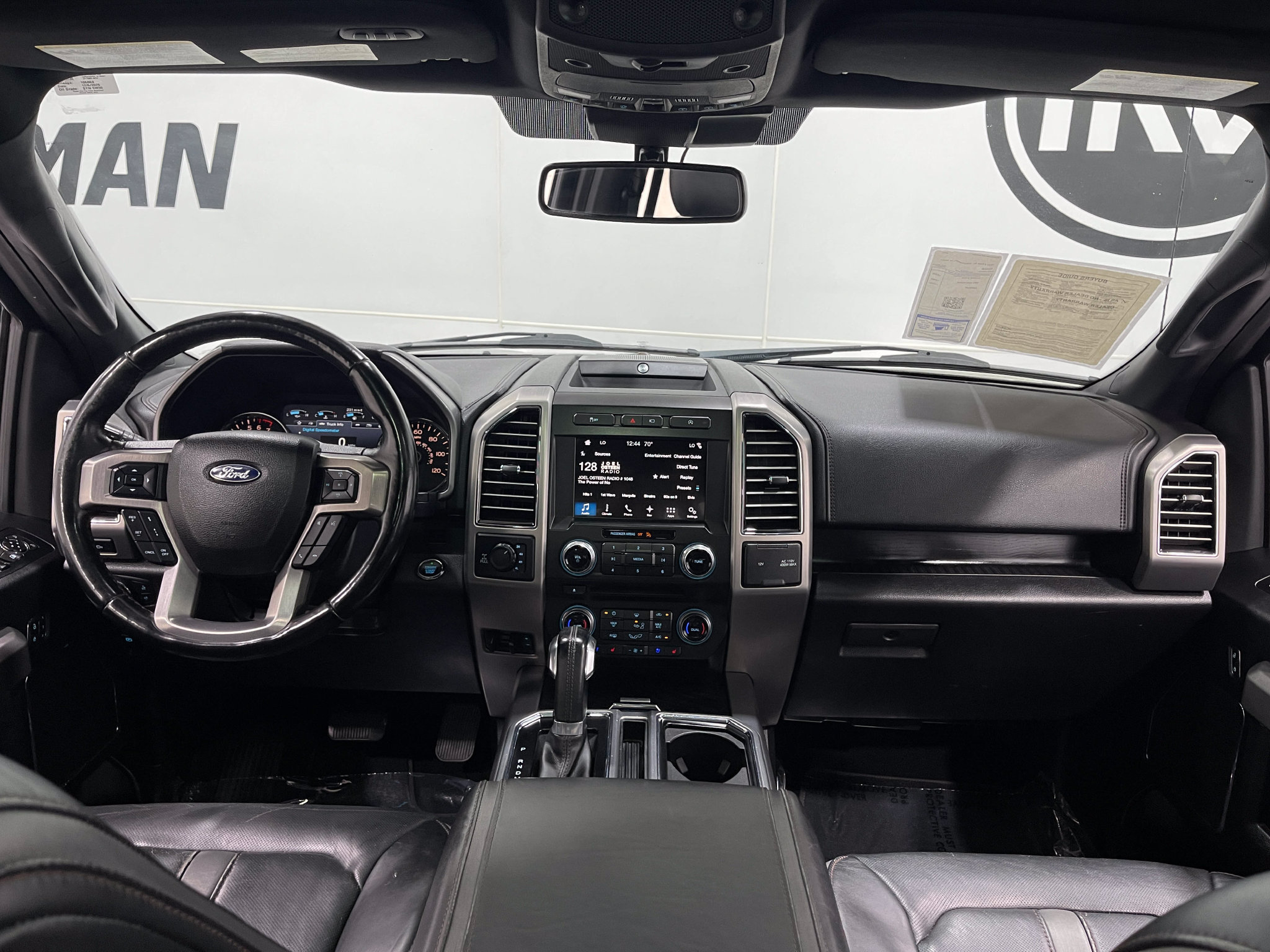 Used 2018 Ford F150 Platinum w/ Equipment Group 701A Luxury AWD/4WD image 19