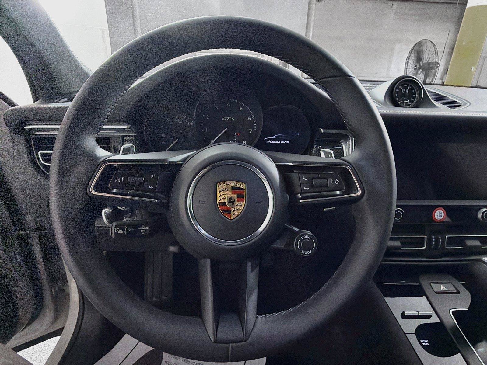 Certified 2025 Porsche Macan GTS AWD/4WD image 20