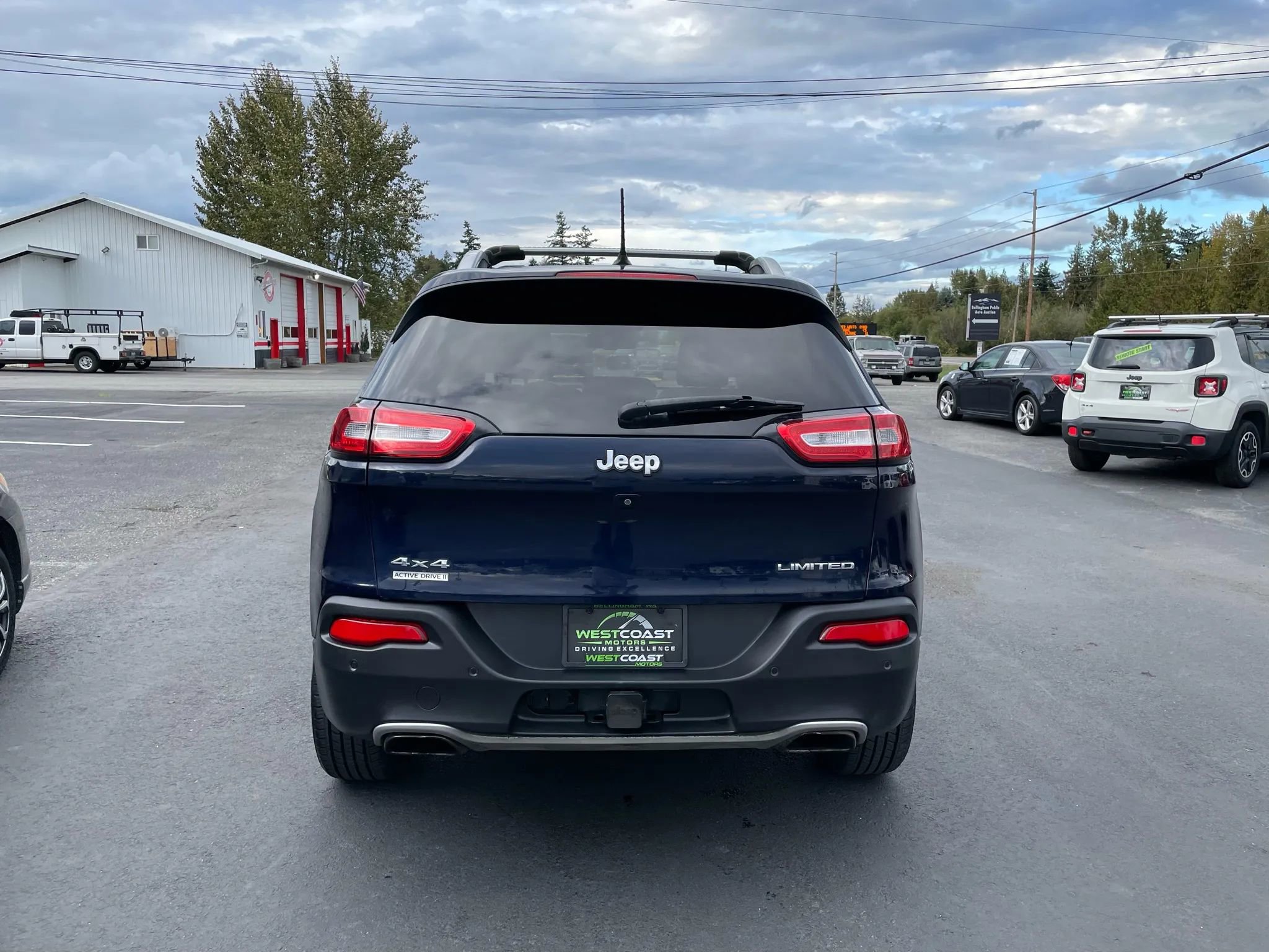 Used 2015 Jeep Cherokee Limited w/ Luxury Group image 7