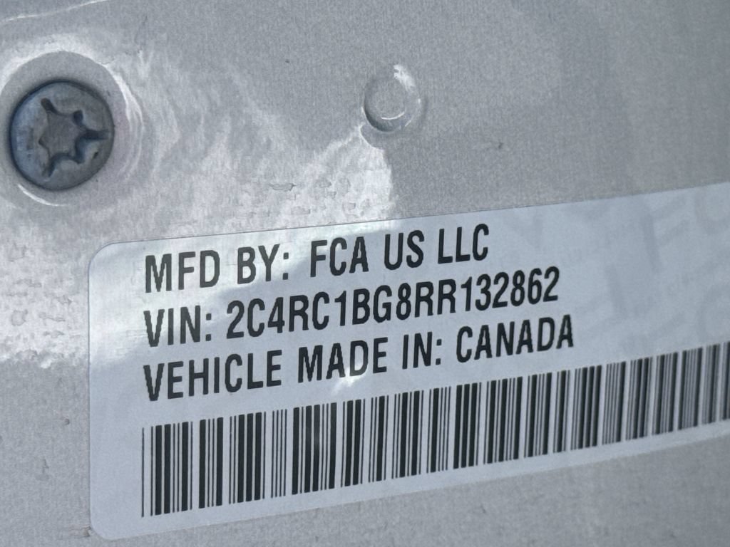 Used 2024 Chrysler Pacifica Touring-L FWD image 31
