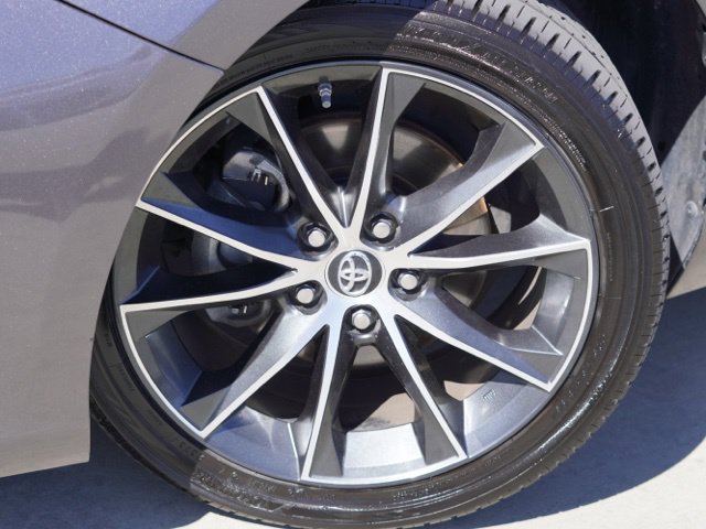 Used 2015 Toyota Camry XSE FWD image 10