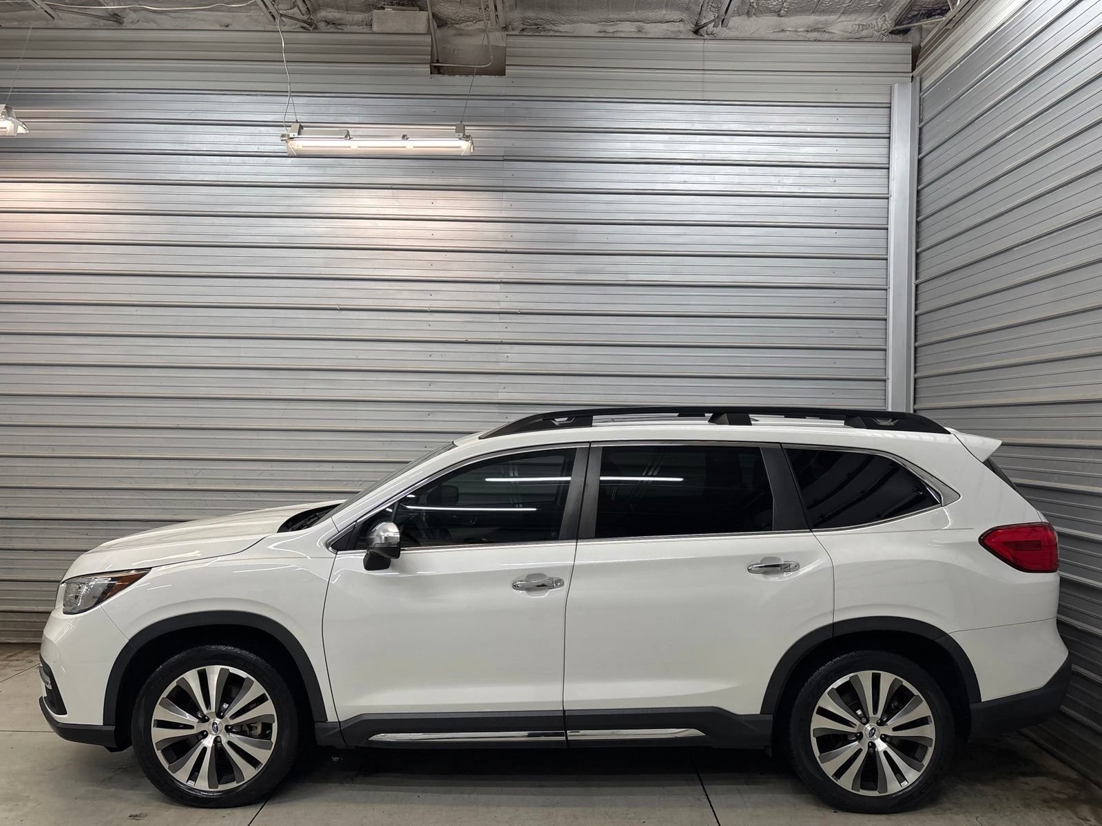 Used 2019 Subaru Ascent Touring w/ Popular Package #3 AWD/4WD image 6