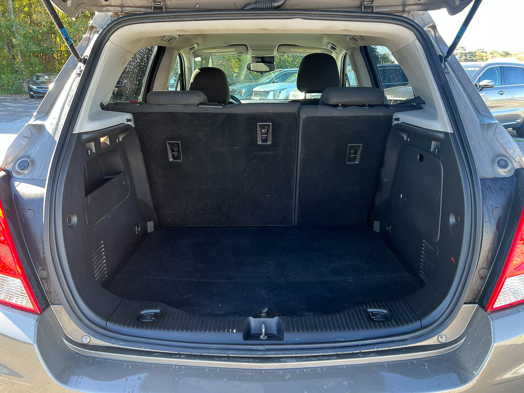 Used 2021 Chevrolet Trax LS w/ Tint and Cruise Package image 5