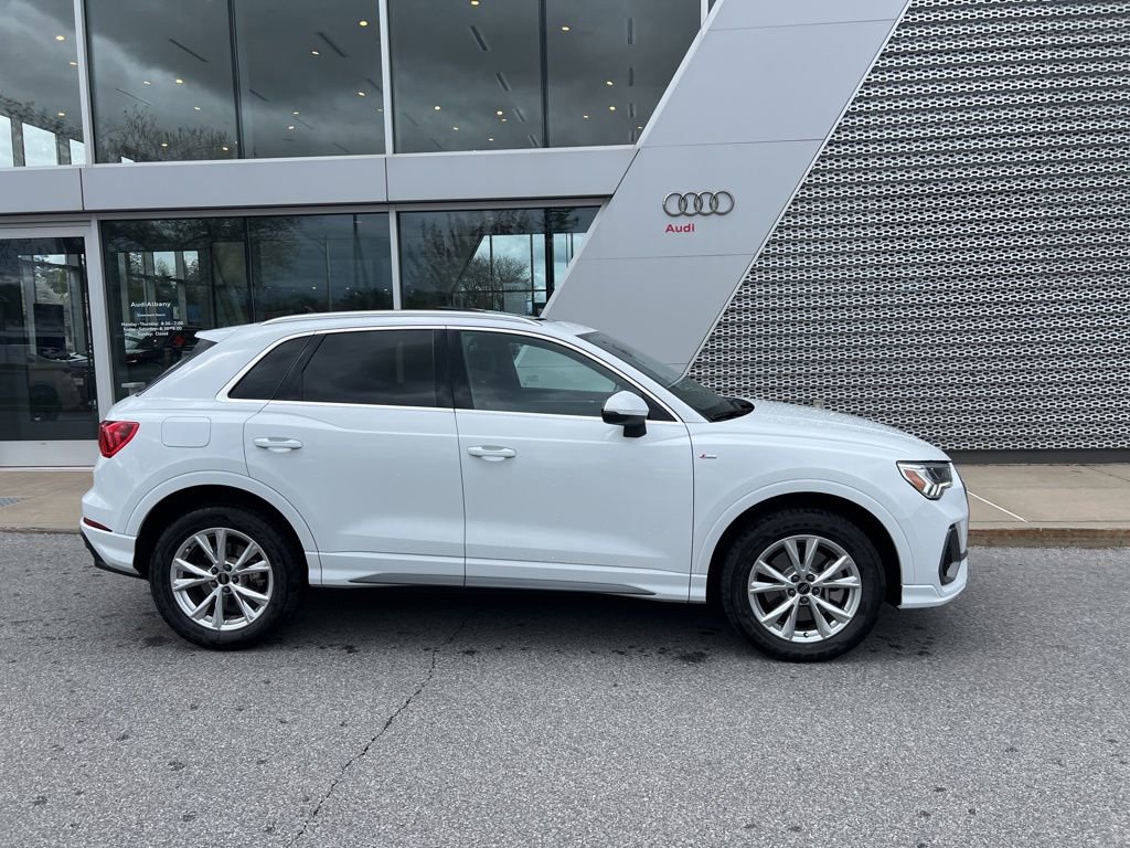 Used 2023 Audi Q3 2.0T Premium AWD/4WD image 12