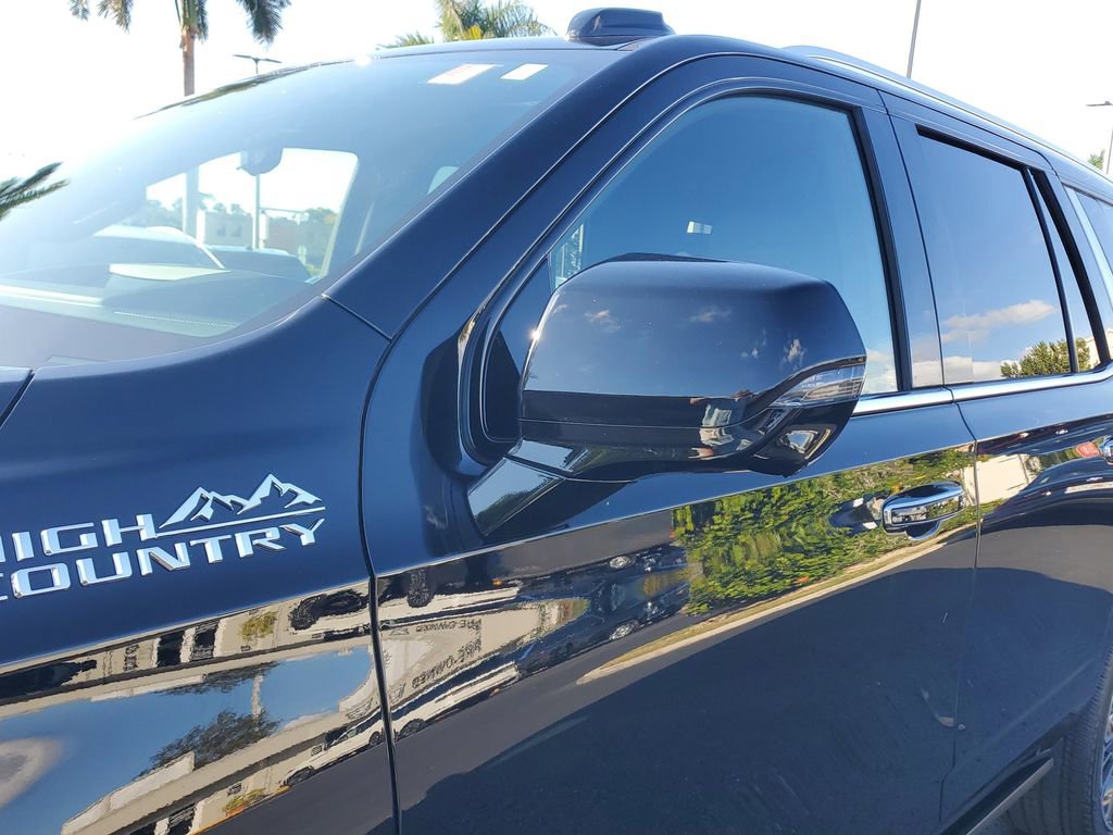 Used 2025 Chevrolet Tahoe High Country image 12