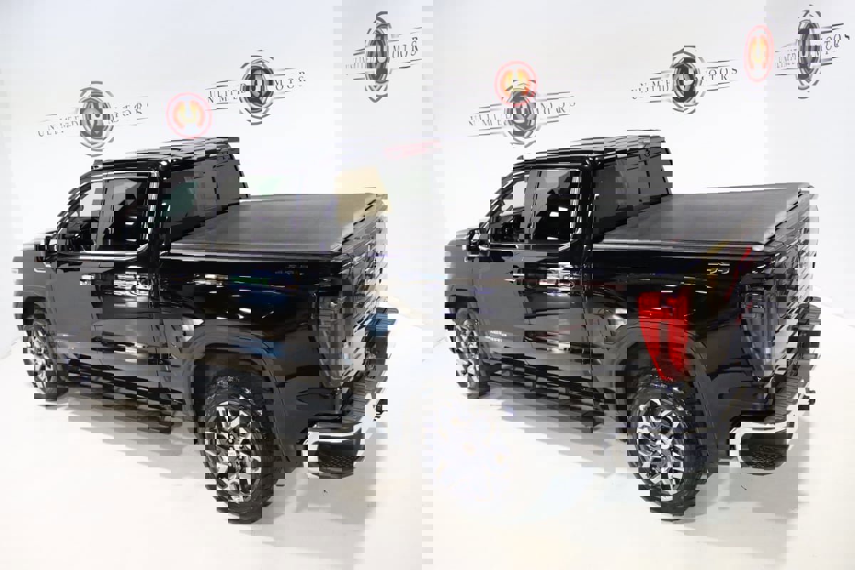 Used 2023 GMC Sierra 1500 SLT w/ SLT Convenience Package image 11