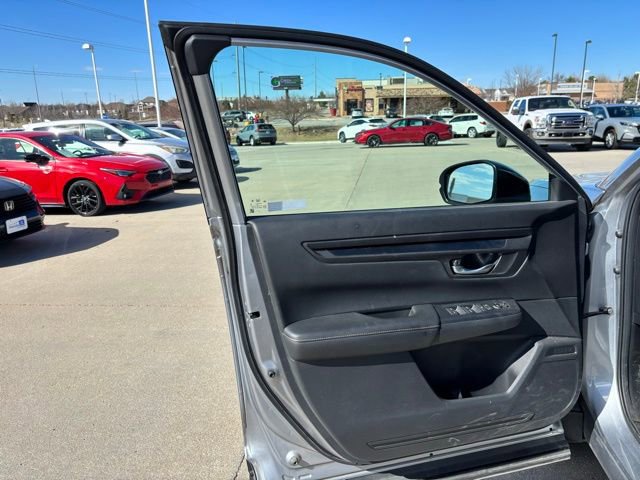 Used 2023 Honda CR-V Sport image 9
