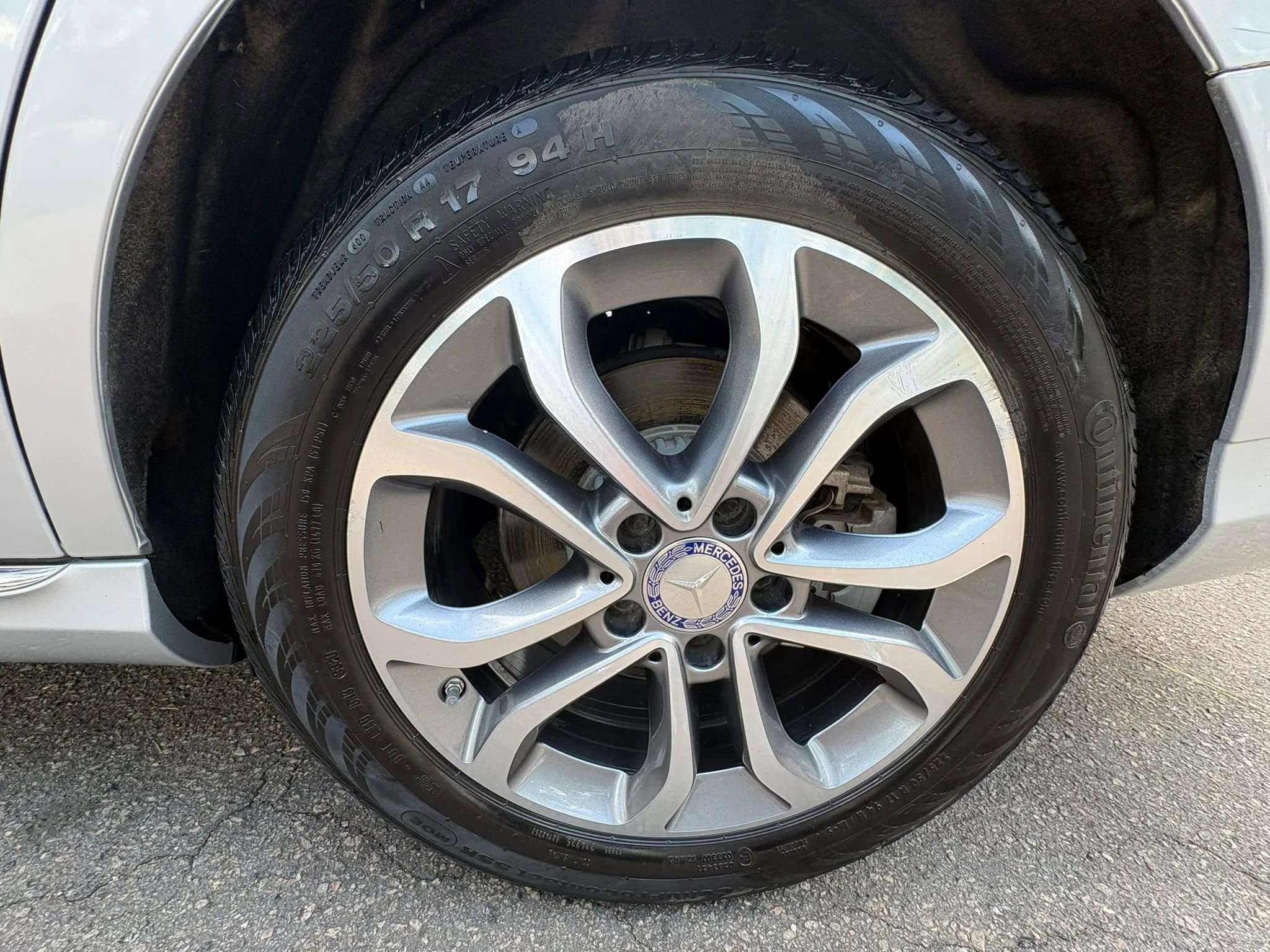 Used 2017 Mercedes-Benz C 300 4MATIC Sedan image 43