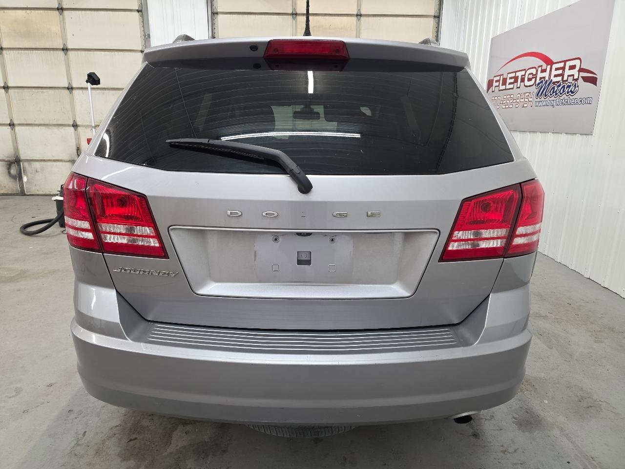 Used 2018 Dodge Journey SE FWD image 12