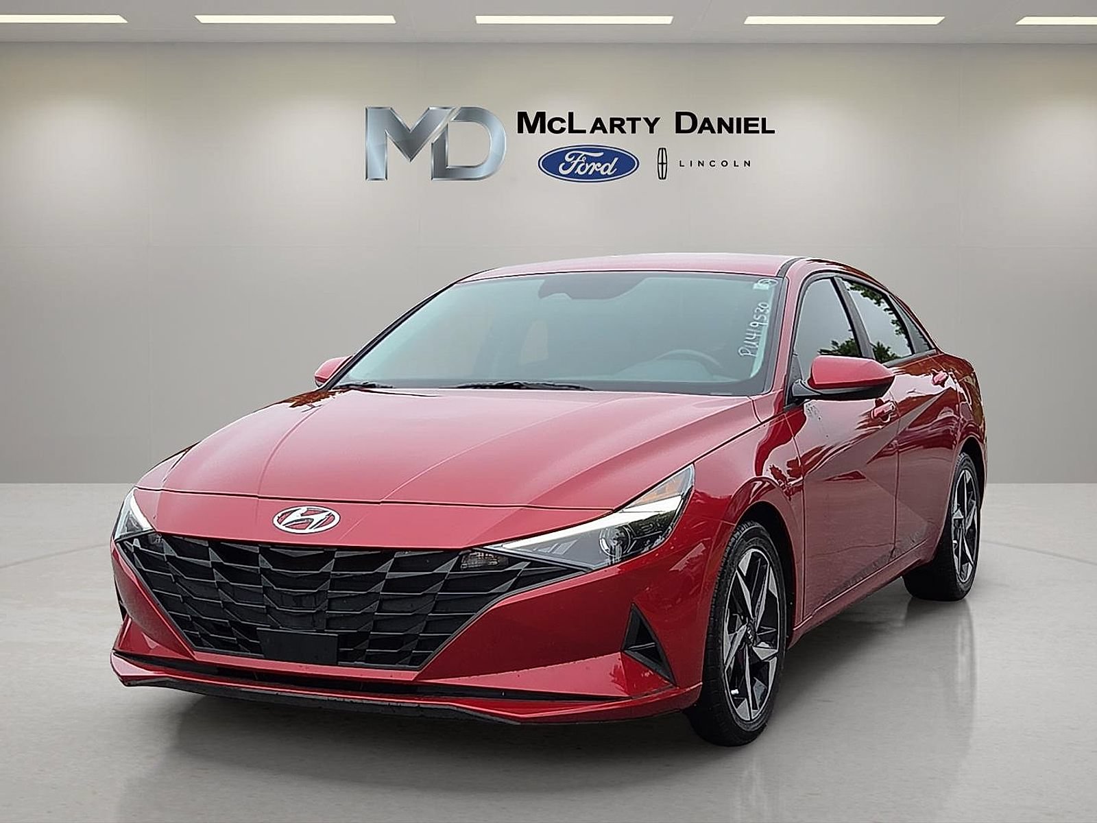 Used 2023 Hyundai Elantra SEL w/ Convenience Package FWD video 2