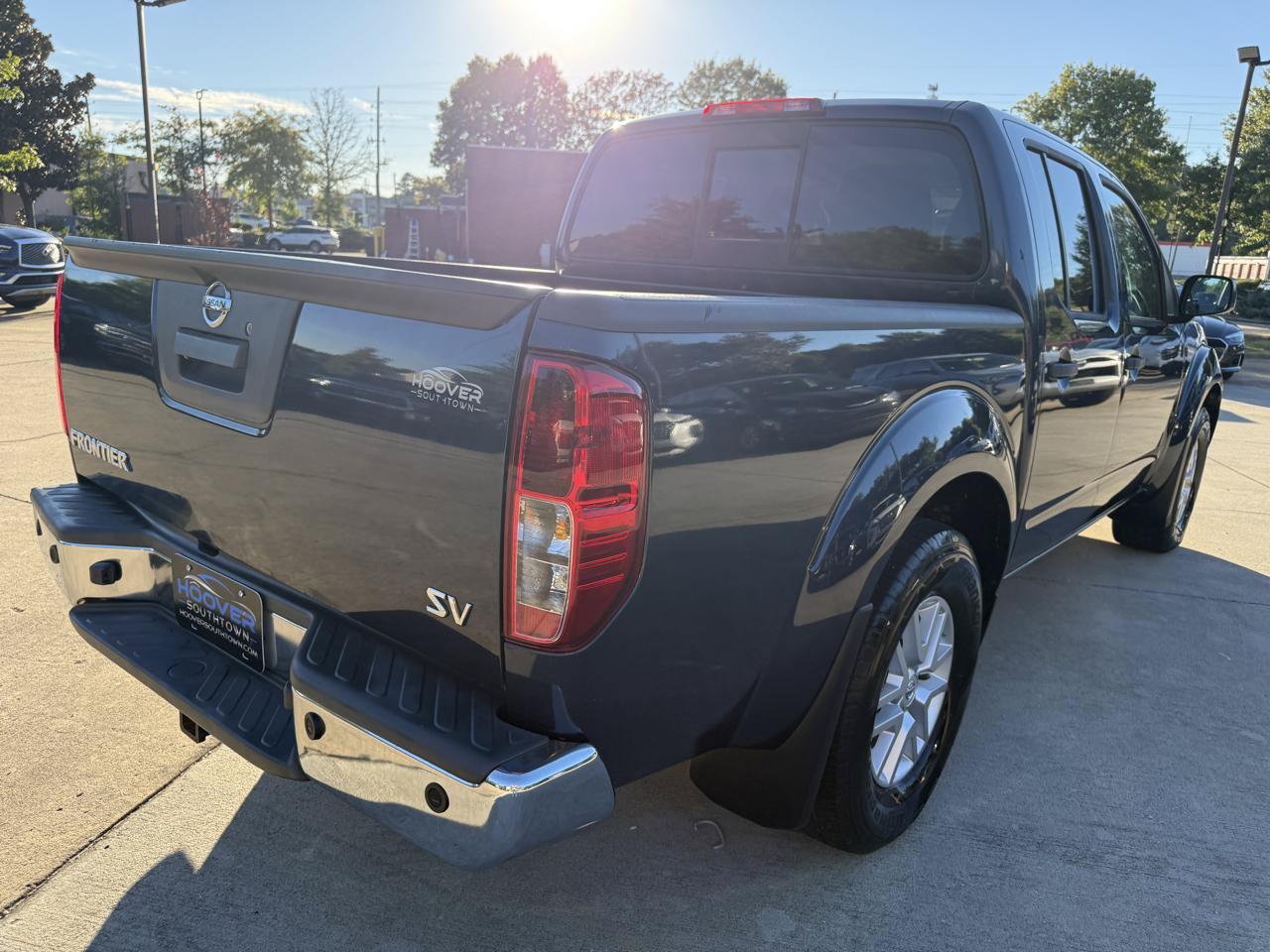 Used 2020 Nissan Frontier SV RWD image 3
