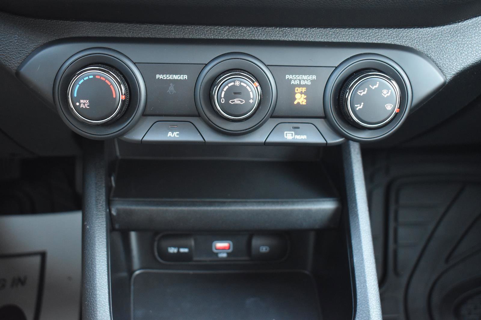 Used 2024 Kia Forte LX image 33