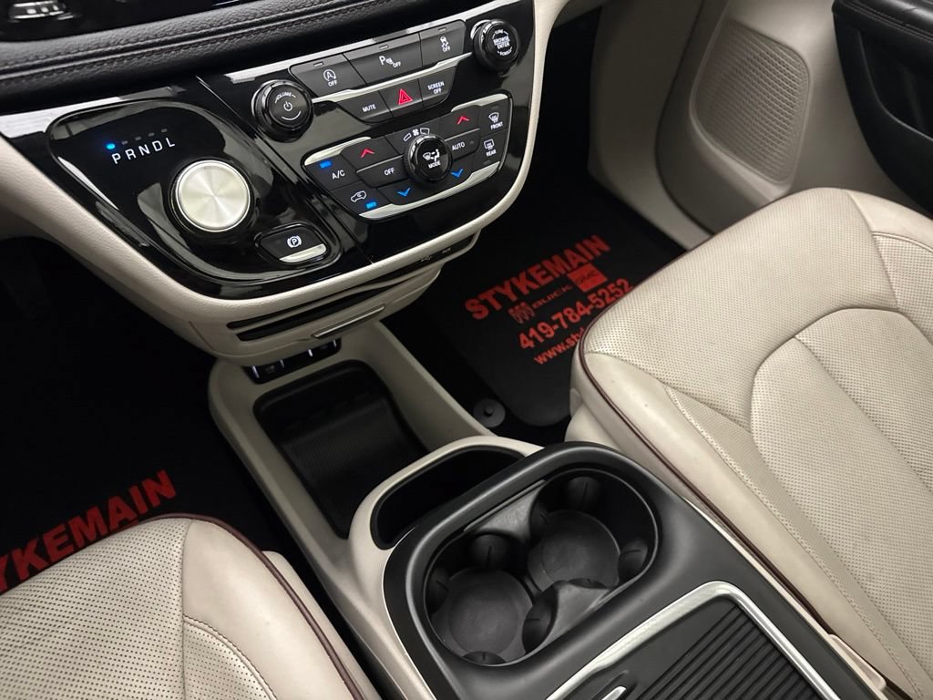 Used 2020 Chrysler Pacifica Limited FWD image 18