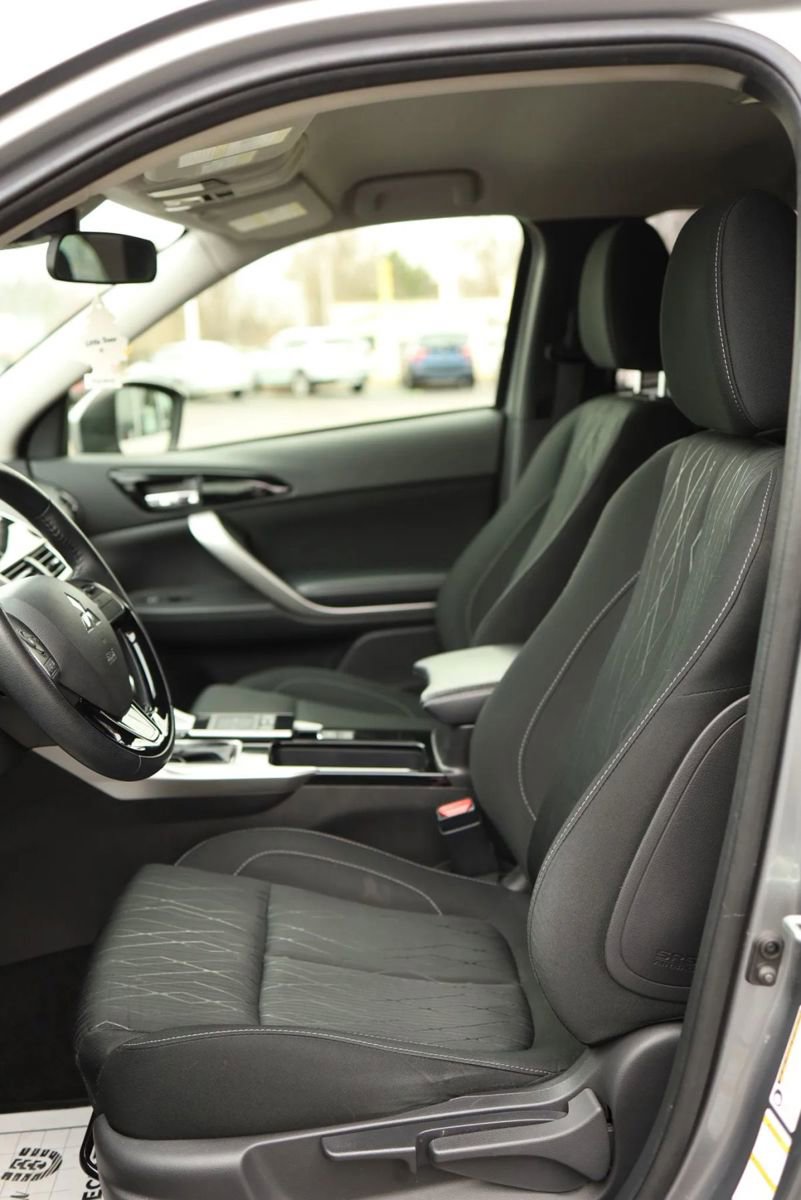 Used 2020 Mitsubishi Eclipse Cross SE image 13