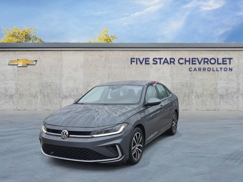 Used 2025 Volkswagen Jetta SE FWD image 3