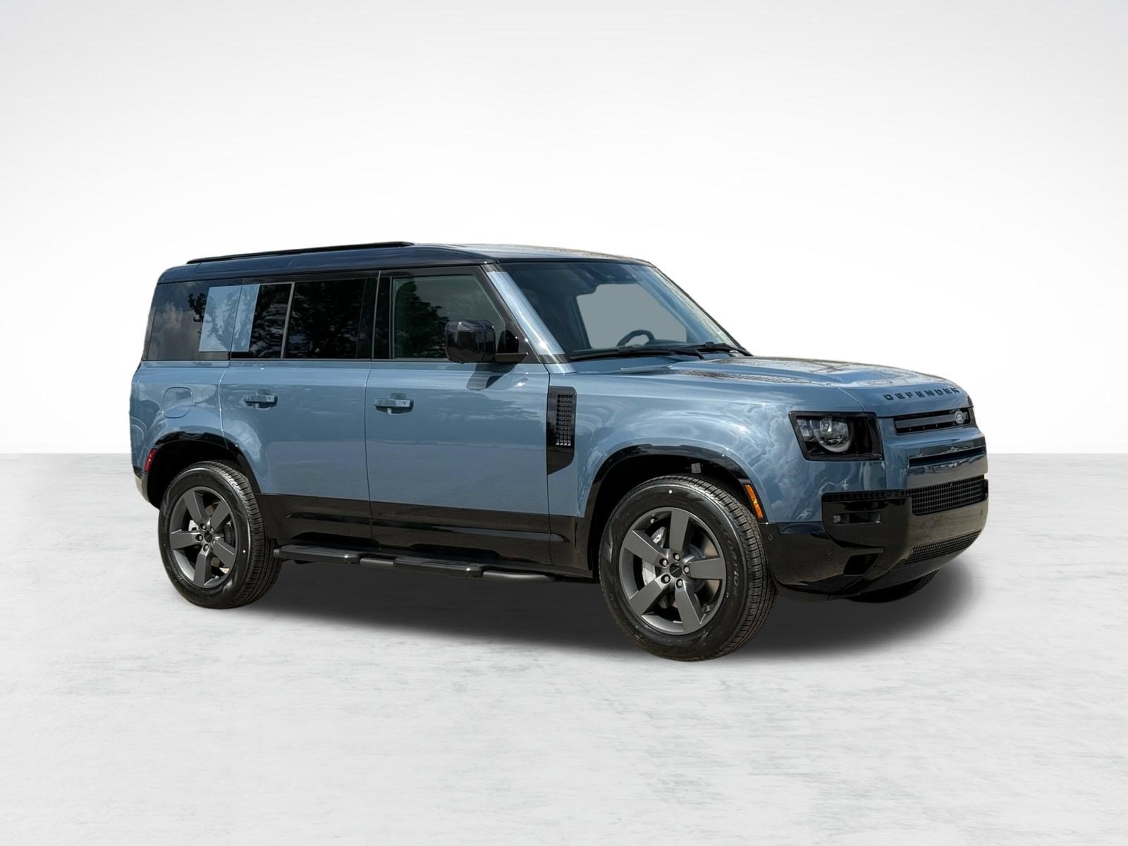 Used 2026 Land Rover Defender 110 X-Dynamic SE AWD/4WD image 6