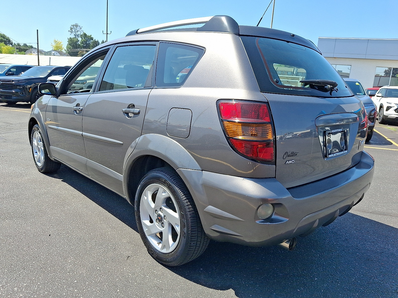 Used 2005 Pontiac Vibe AWD w/ Power Group Value Package image 3