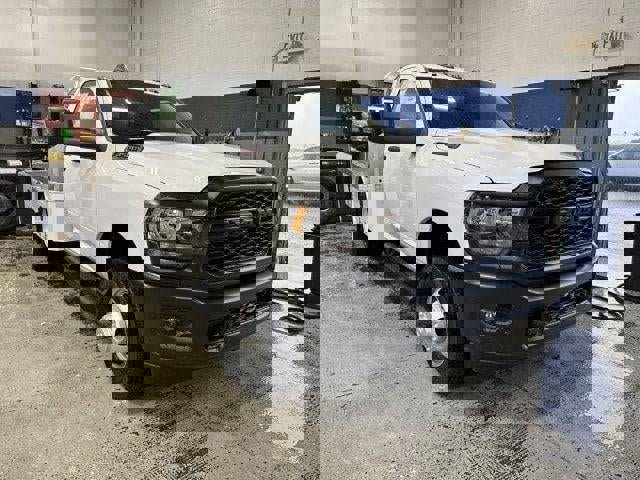 New 2024 RAM 3500 Tradesman image 19