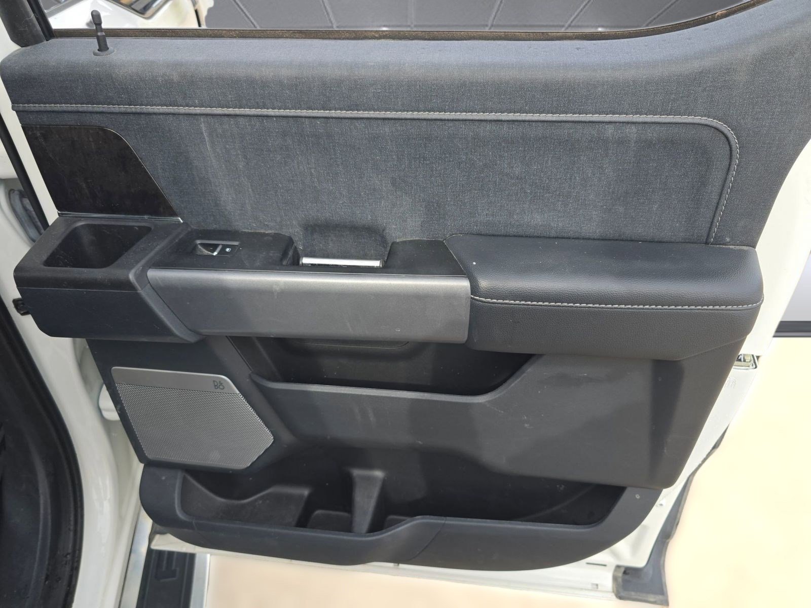 Used 2023 Ford F150 Lariat w/ Equipment Group 502A High image 27