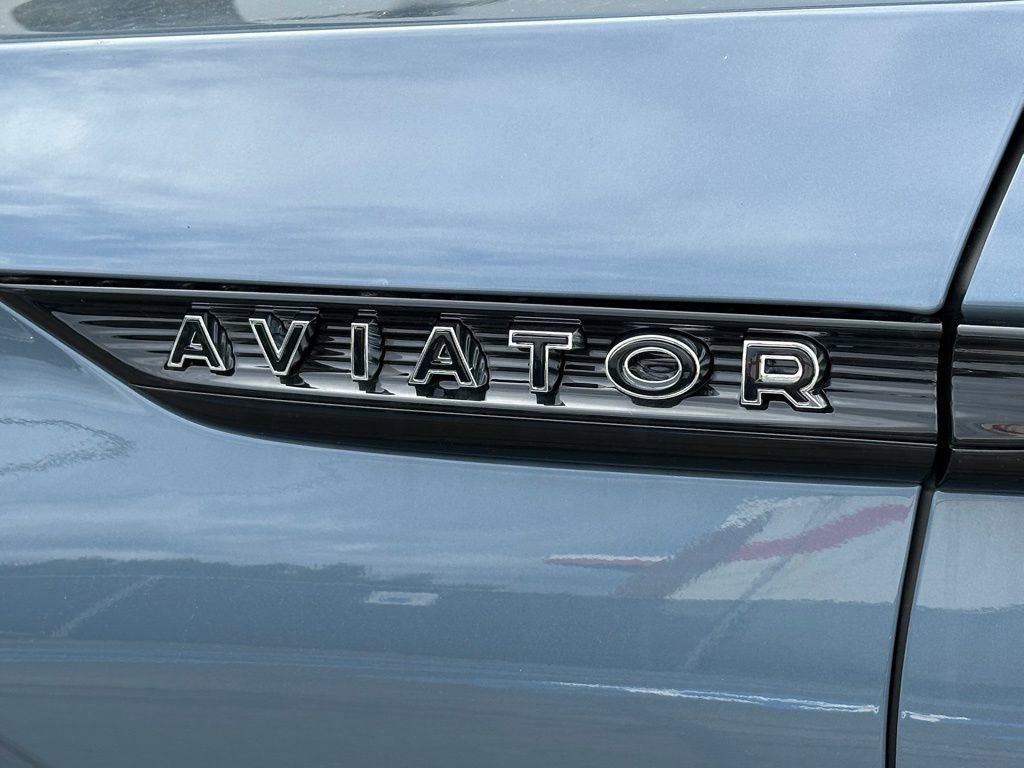 New 2026 Lincoln Aviator Black Label w/ Jet Appearance Package AWD/4WD image 29