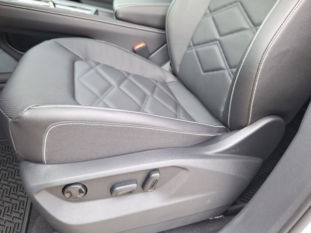 New 2026 Volkswagen Atlas SE image 10