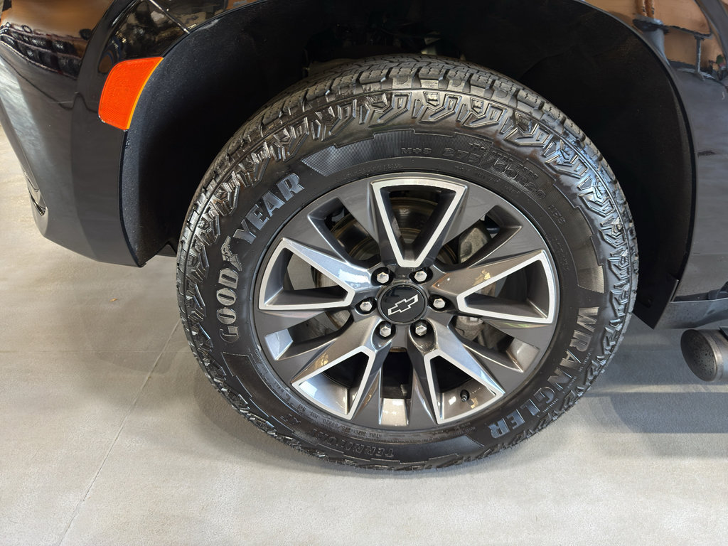 Used 2023 Chevrolet Tahoe Z71 w/ Off-Road Capability Package image 10