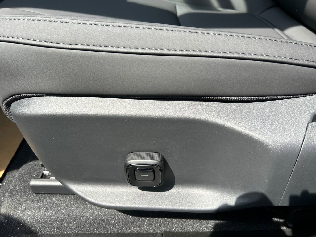 New 2026 Volvo EX30 Ultra w/ Climate Package image 11