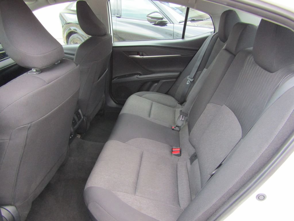 Used 2025 Toyota Camry LE FWD image 27