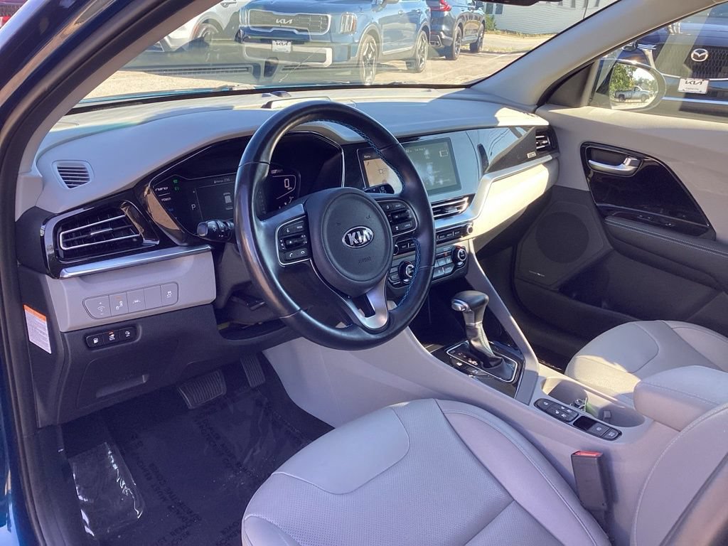 Used 2020 Kia Niro EX Premium FWD image 11